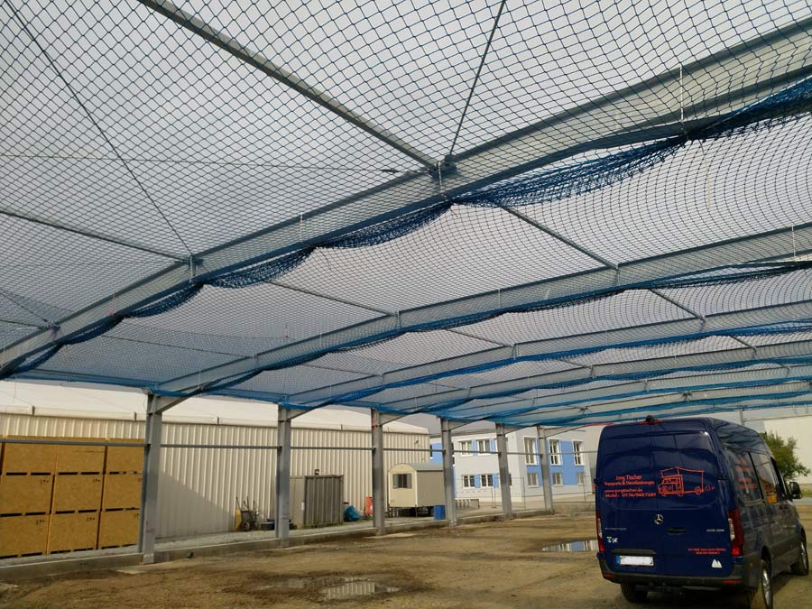 Netze und Absturzsicherungen