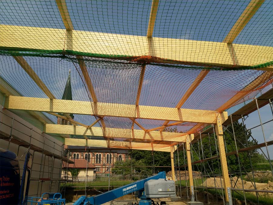 Netze und Absturzsicherungen