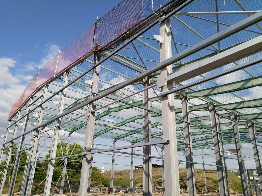 Netze und Absturzsicherungen